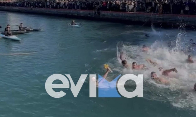 Χαλκίδα - Συγκίνηση:23χρονος φοιτητής έπιασε το Σταύρο για τον Δαμιανό