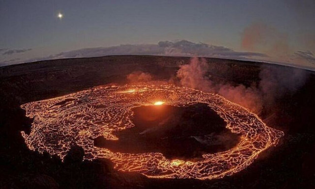 Χαβάη: Εντυπωσιακές εικόνες από την έκρηξη του ηφαιστείου Κιλαουέα