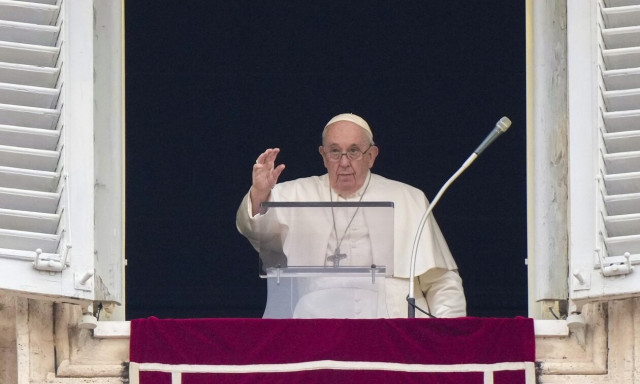 Telegraph: «Μυστικό σχέδιο» εκδίωξης του Πάπα από συντηρητικούς