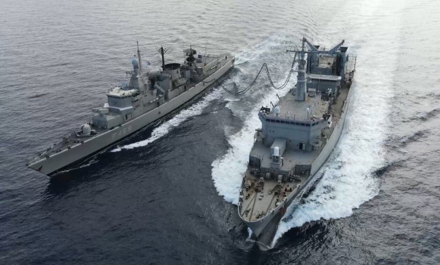 Tα 12 ναυτικά μίλια και το χαρτί του αιφνιδιασμού