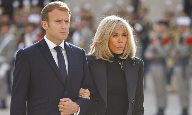 Η συνέντευξη που... στρίμωξε τον Μακρόν - Τι είπε για την Μπριζίτ