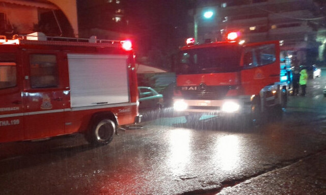 Αγρίνιο: Έβαλε φωτιά στο σπίτι του και πήδηξε από την ταράτσα