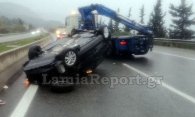 Λαμία: Τούμπαρε αυτοκίνητο στην Εθνική Οδό
