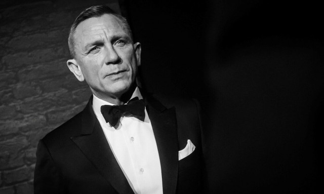 Twitter: Ο Τζέιμς Μποντ του Ντάνιελ Κρεγκ είναι prequel του Knives Out