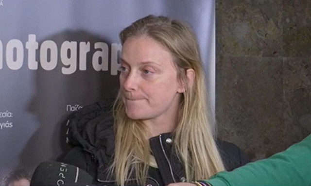 Λένα Δροσάκη:Σε ερώτηση για τον Φιλιππίδη λύγισε, αποχώρησε με λυγμούς