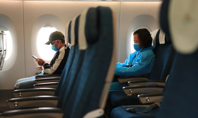 Σύσταση ΠΟΥ: Να γίνεται χρήση μάσκας σε πτήσεις μεγάλης διάρκειας