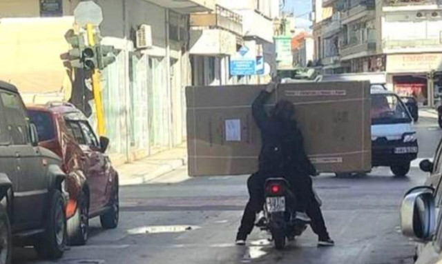 Χανιά: Φόρτωσε στο παπί την τηλεόραση του και έφυγε