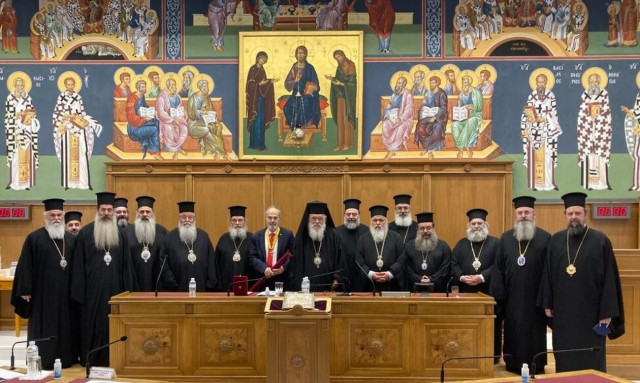 Ιερά Σύνοδος: Οι αποφάσεις και η τιμητική διάκριση στον Κωνσταντίνο Νίγδελη