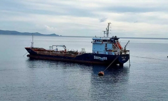 Γυμνός ναυτικός αναστάτωσε ολόκληρο το πλοίο!