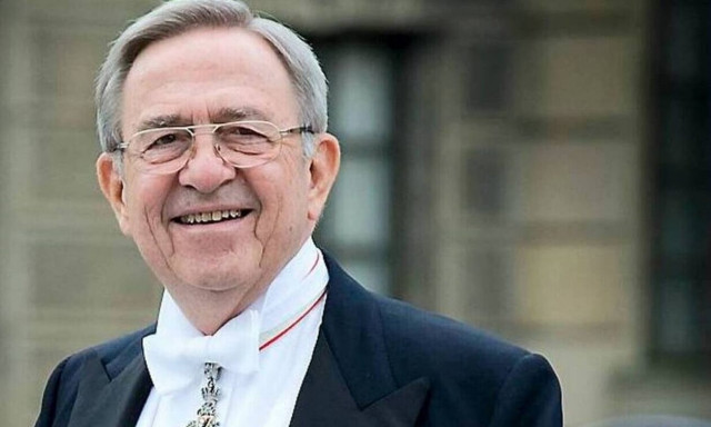 Η σχέση του τέως Βασιλιά Κωνσταντίνου με Μακάριο και Γρίβα (vid)