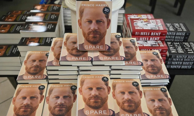 Πρίγκιπας Χάρι: 1,4 εκατομμύρια αντίτυπα σε μία μέρα για την «Ρεζέρβα»