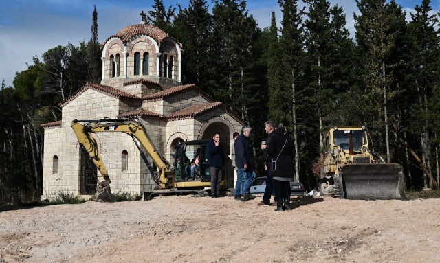 Τατόι: Μάχη με το χρόνο για την ταφή του τέως βασιλιά Κωνσταντίνου - Εικόνες από τα έργα