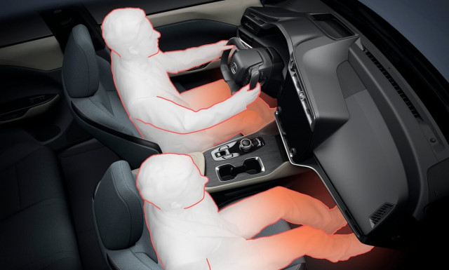 Το ηλεκτρικό Lexus RZ έχει υπέρυθρη θέρμανση