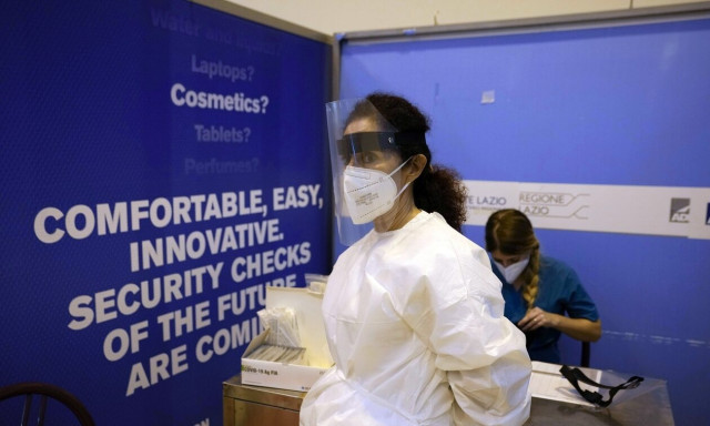 ECDC για μετάλλαξη «Κράκεν»: Μπορεί να κυριαρχήσει ακόμα και σε ένα μήνα στην ΕΕ