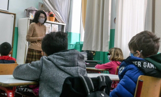 Κορυφώνεται το κύμα γρίπης - Ένα στα δέκα παιδιά χρειάζεται νοσηλεία