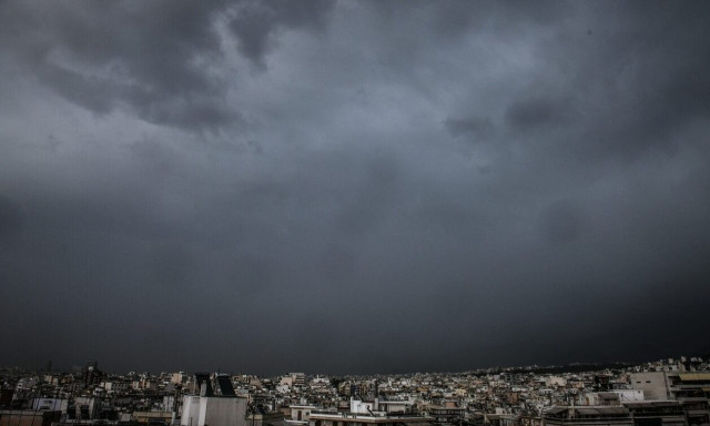 Καιρός: Αλλάζει το σκηνικό τη Δευτέρα με βροχές, καταιγίδες και χιονοπτώσεις