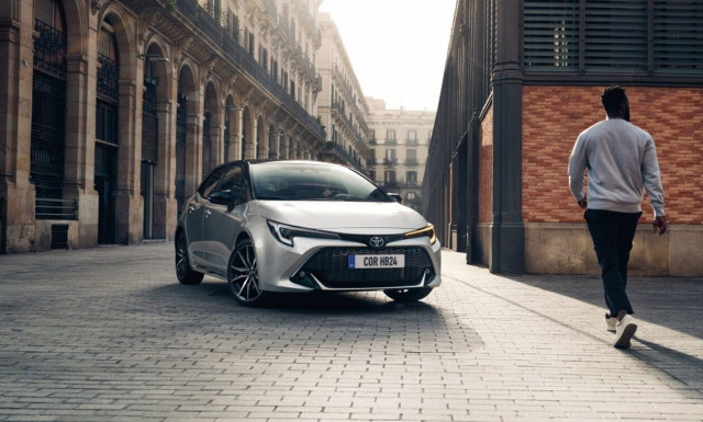 Toyota: Διαθέσιμη η ανανεωμένη Corolla. Πόσο κοστίζει