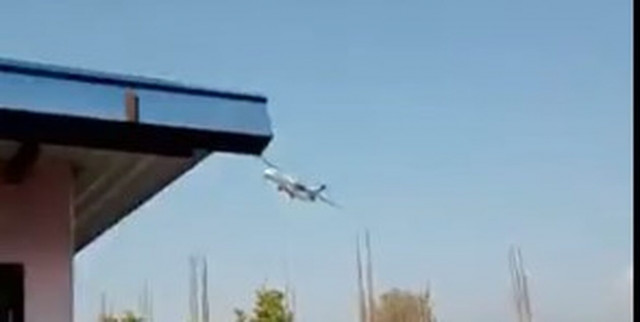 Συγκλονιστικό βίντεο-ντοκουμέντο με την πτώση του αεροσκάφους στο Νεπάλ