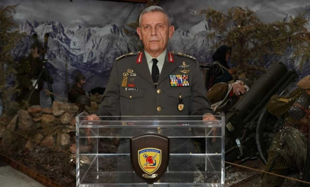 Σοβαρή καταγγελία από τον Αρχηγό ΓΕΕΘΑ: «Fake λογαριασμοί με το ονοματεπώνυμό μου στα social media»