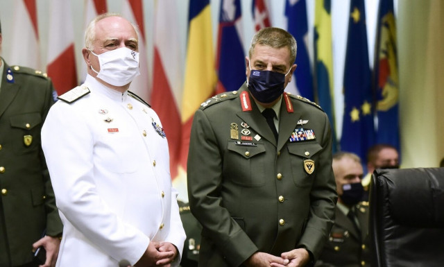 Στρατηγός Λαλούσης – Ναύαρχος Πετράκης: Η υστεροφημία το σπουδαιότερο παράσημο