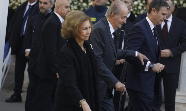 Κηδεία τέως βασιλιά Κωνσταντίνου: Στη Μητρόπολη η αδερφή του Σοφία και ο Χουάν Κάρλος
