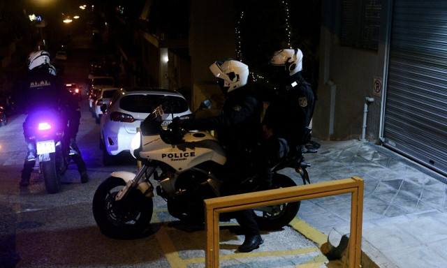 Θρίλερ στο Μοσχάτο: Νεκρός άνδρας στο διαμέρισμά του - Εξετάζεται μια γυναίκα