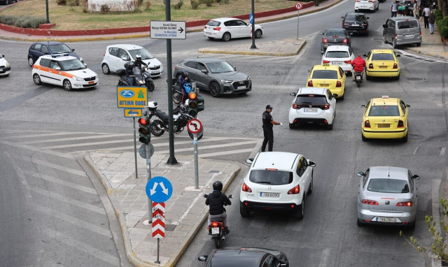 Κίνηση: Κυκλοφοριακό χάος στην Αττική - Ποιοι δρόμοι είναι κλειστοί