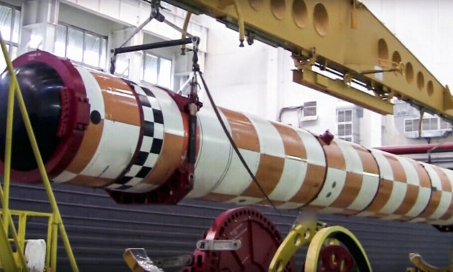 H Ρωσία παρήγαγε τις πρώτες πυρηνικές κεφαλές για τις υπερτορπίλες Ποσειδών