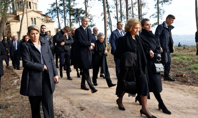 Η ανάρτηση του Βασιλικού Οίκου της Ισπανίας για την κηδεία του τέως βασιλιά Κωνσταντίνου