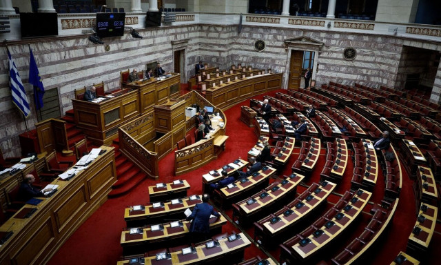 Βουλή: Ψηφίστηκε το νομοσχέδιο για την πολυεπίπεδη διακυβέρνηση