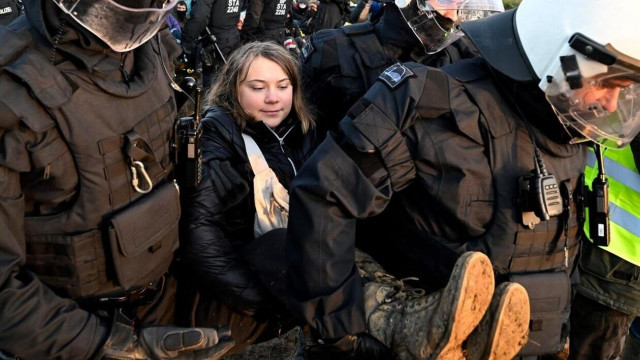 Γκρέτα Τούνμπεργκ: Αφέθηκε ελεύθερη η Σουηδή ακτιβίστρια