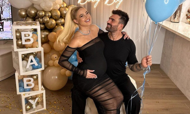 Ιωάννα Τούνη - Δημήτρης Αλεξάνδρου: Το πρώτο βίντεο με τον γιο του