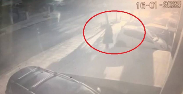 Βίντεο - ντοκουμέντο: Η 47χρονη έψαχνε τον 50χρονο πριν το έγκλημα