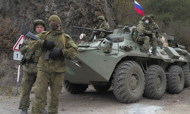 Ρωσία: Έτοιμη για δυναμική παρέμβαση με τον στρατό στα σύνορα Αρμενίας-Αζερμπαϊτζάν