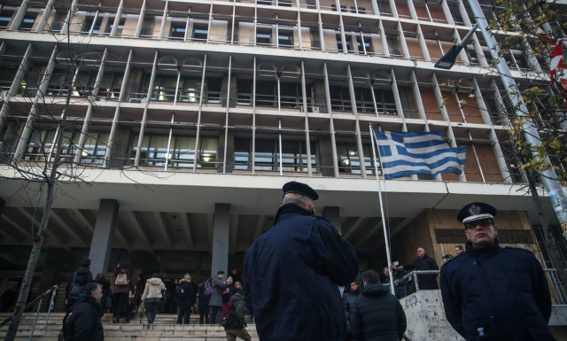 Άλκης Καμπανός: Η αναβολή στη δίκη, το ξέσπασμα των γονιών και η μάχη Κούγια – Λύτρα