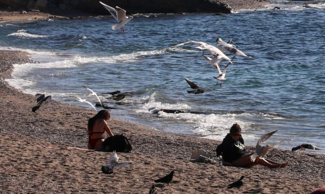 Meteo: Έως και 15 βαθμούς υψηλότερα οι ελάχιστες θερμοκρασίες την τελευταία 10ετία