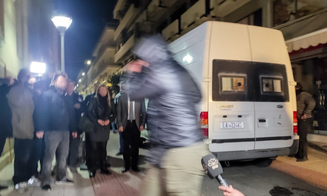 Πάτρα: Κακουργηματική δίωξη για τους επτά συλληφθέντες με τα όπλα και τα εκρηκτικά