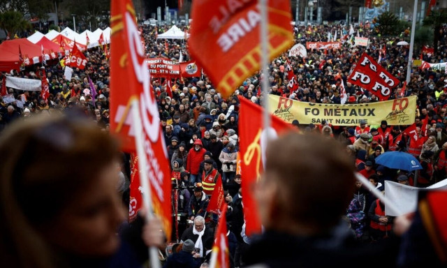 Γαλλία: Χιλιάδες στους δρόμους για τις συντάξεις - Επεισόδια στο Παρίσι