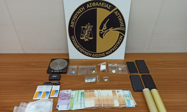 Συνελήφθησαν 3 άτομα εγκληματικής οργάνωσης - Κατασχέθηκε μεγάλο χρηματικό ποσό και κοκαΐνη