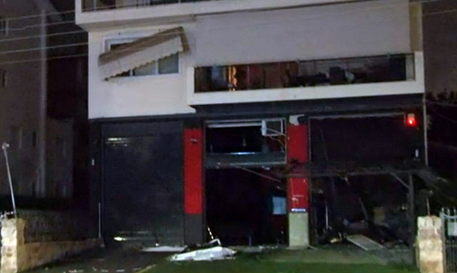 Γλυφάδα: Ισχυρή έκρηξη σε πλυντήριο αυτοκινήτων