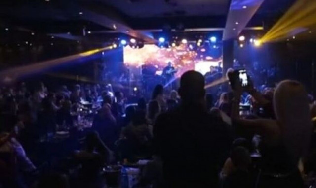 Αφιέρωμα στα «σκυλάδικα»: «Λέγαμε να είναι καλά ο Άγιος Ανδρέας Παπανδρέου που έδωσε τις επιδοτήσεις