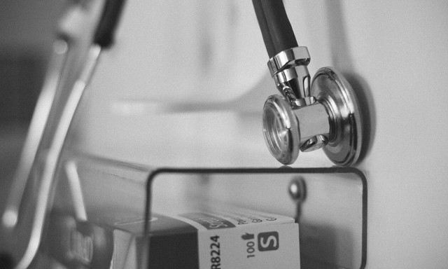 Ψευτογιατρός:  Συγκλονίζουν οι καταγγελίες - Τα οργισμένα ξεσπάσματα για την δολοφονική απάτη