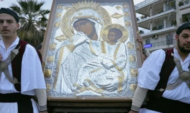 Παναγία Παραμυθία: Η εικόνα που παρηγορεί τους δοκιμαζομένους