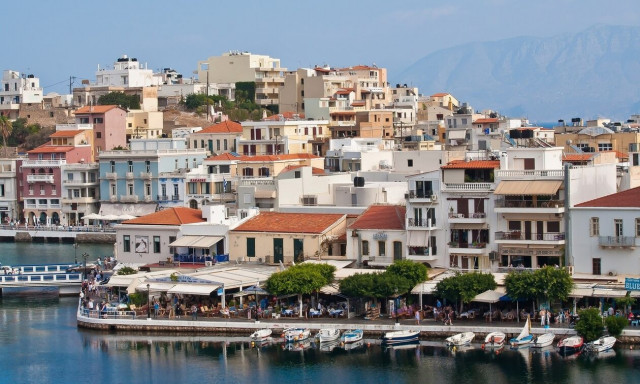 Κικίλιας: Αύξηση 25,78% και 9,11% στους τζίρους σε καταλύματα και εστίαση τον Νοέμβριο