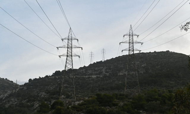 Προβλήματα ηλεκτροδότησης στον Διόνυσο λόγω κακοκαιρίας - Πού έχει διακοπές ρεύματος
