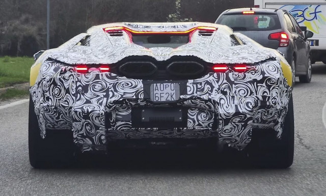 H νέα Lamborghini Aventador θα διατηρήσει τον V12