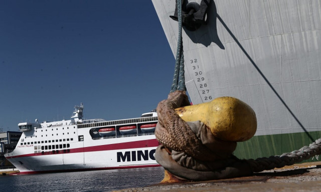Πανελλαδική απεργία: Δεμένα όλα τα πλοία 8 και 9 Φεβρουαρίου