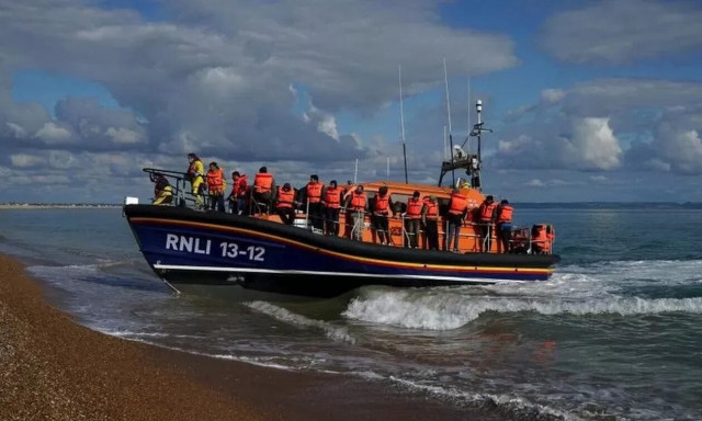 Βρετανία: Ο υφυπουργός Μετανάστευσης παραδέχτηκε ότι αγνοούνται 200 ανήλικοι μετανάστες