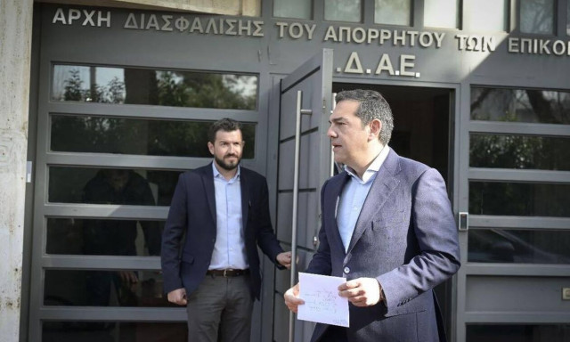 Μετωπική επίθεση στον Μητσοτάκη ετοιμάζει ο Τσίπρας, μετά την ενημέρωση Ράμμου