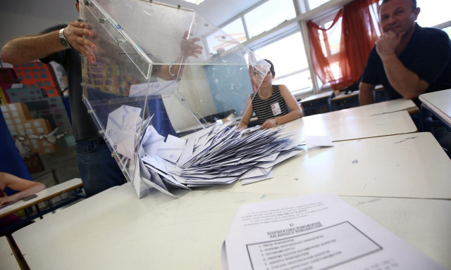 Δημοσκόπηση Pulse: Τα σενάρια για την κατανομή των εδρών μετά τις εκλογές